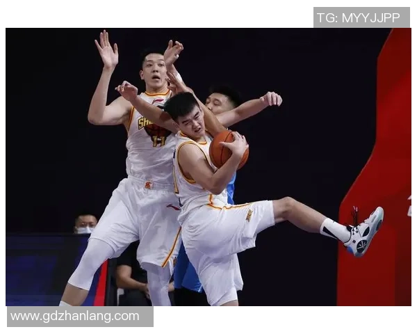 重庆篮球队与深圳篮球队赛后分析实力对比与战术总结