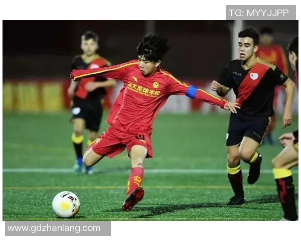 南京足球队与广州足球队赛后复盘分析比赛节奏与关键时刻的深度解读